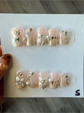 Champagne Pearl & Crystal Press-On Nails